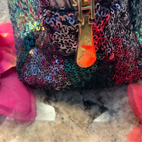 SALE BUY IT NOW. VINCE CAMUTO multi  color sequins makeup bag. Top signed zipper - Picture 9 of 10